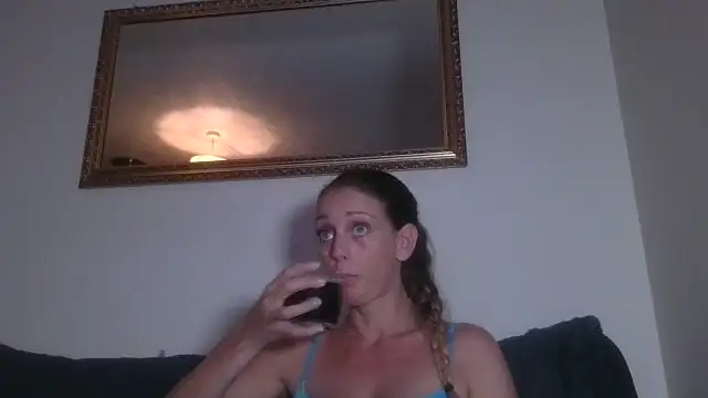 LouiseLovell online show from 07.11.26