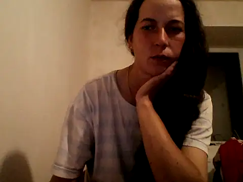 Snapshot of DanicaFey chatting on 05.15.26 DanicaFey online show from 05.15.26