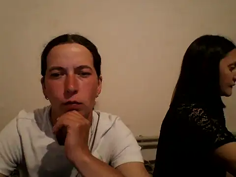Snapshot of DanicaFey chatting on 05.16.26 DanicaFey online show from 05.16.26