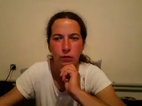 Snapshot of DanicaFey chatting on 07.14.26 DanicaFey online show from 07.14.26