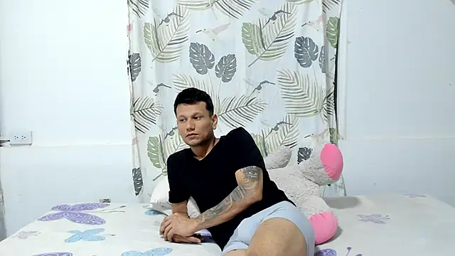Snapshot of HannaSexMatheuw chatting on 06.28.26 HannaSexMatheuw online show from 06.28.26