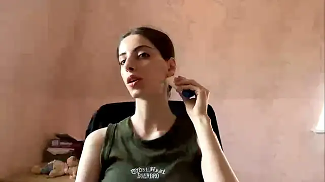 Snapshot of DrewMosen chatting on 07.14.26 DrewMosen online show from 07.14.26