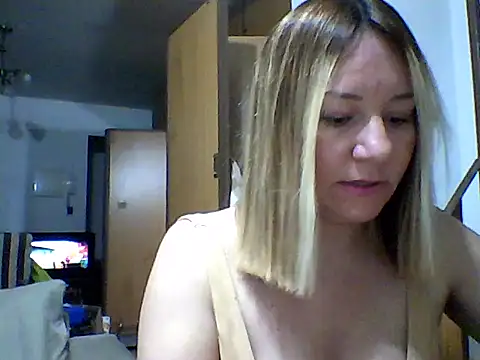 Snapshot of AllisonLove2 chatting on 05.30.26 AllisonLove2 online show from 05.30.26