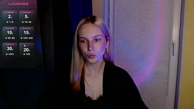 Snapshot of MichelleVelour chatting on 05.12.26 MichelleVelour online show from 05.12.26