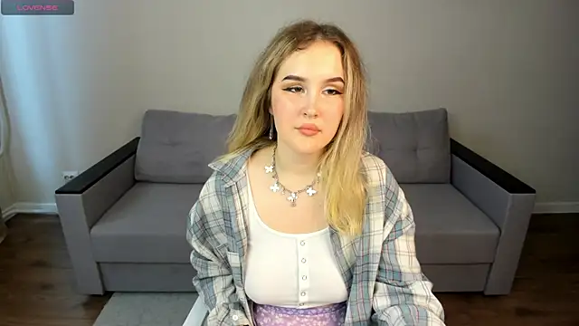 Stacey Dawson online show from 07.09.26