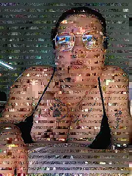 Snapshot of BadMommyyyyy chatting on 05.23.26 BadMommyyyyy online show from 05.23.26