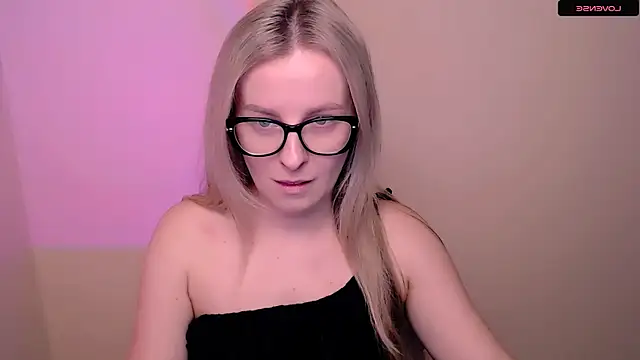 Snapshot of MariaTess_ chatting on 05.12.26 MariaTess online show from 05.12.26