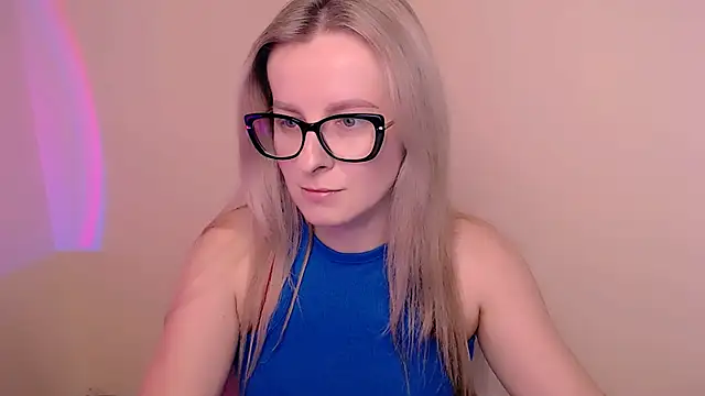 Snapshot of MariaTess_ chatting on 05.14.26 MariaTess online show from 05.14.26