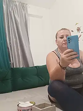 JuliaBestX online show from 07.02.26