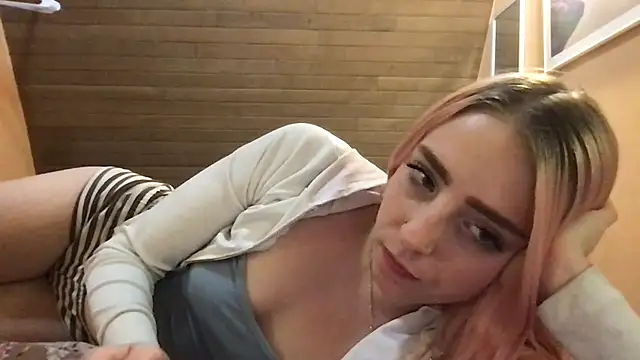 Roxybluee online show from 06.02.26