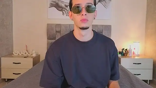 isaacblaze  online show from 07.07.26