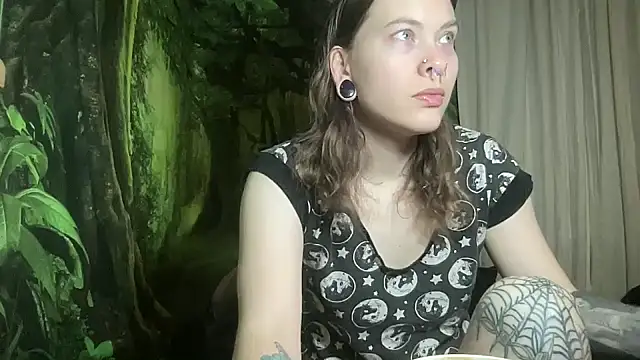 mo0ngoddess online show from 01.18.25