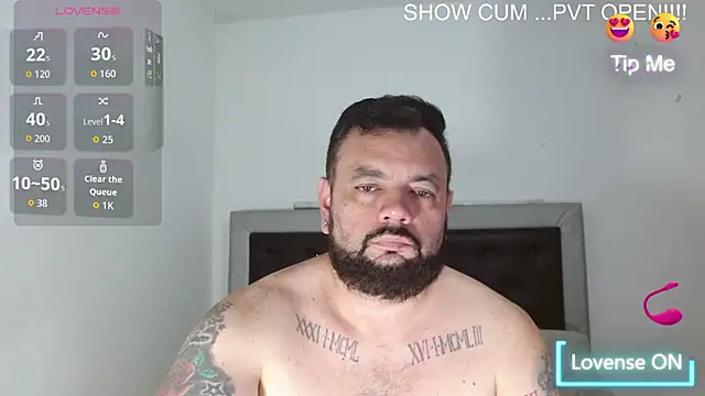 Snapshot of perverseveteranmanxxx chatting on 07.12.26 perverseveteranmanxxx online show from 07.12.26