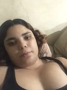 Snapshot of Cliaclara chatting on 06.19.26 Cliaclara online show from 06.19.26