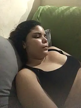 Snapshot of Cliaclara chatting on 06.24.26 Cliaclara online show from 06.24.26