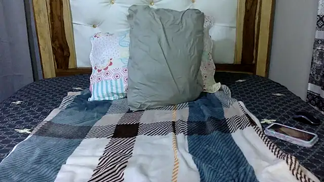 creamyamber online show from 12.19.25