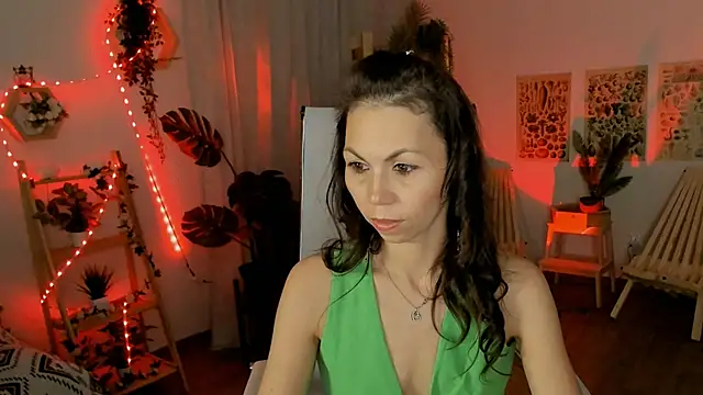 Snapshot of TrasyMorris chatting on 06.12.26 TrasyMorris online show from 06.12.26