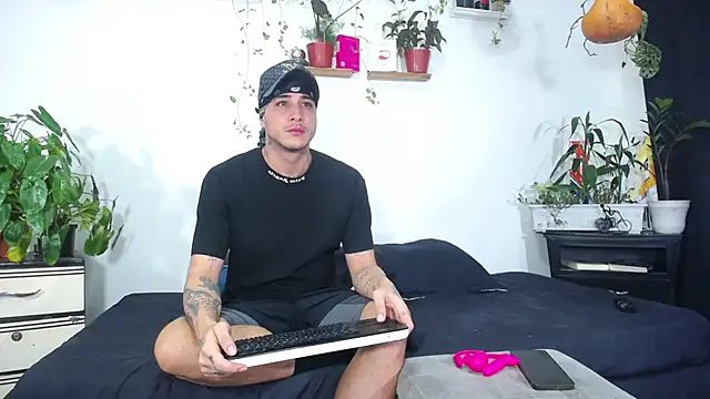 Snapshot of Adam_Borsalino chatting on 06.30.26 Adam Borsalino online show from 06.30.26