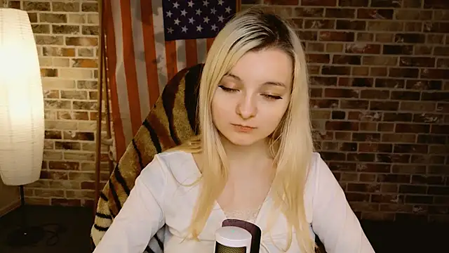 Angela Bunny online show from 06.03.26