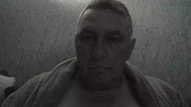 Snapshot of edje59a chatting on 10.04.25 edje59a online show from 10.04.25