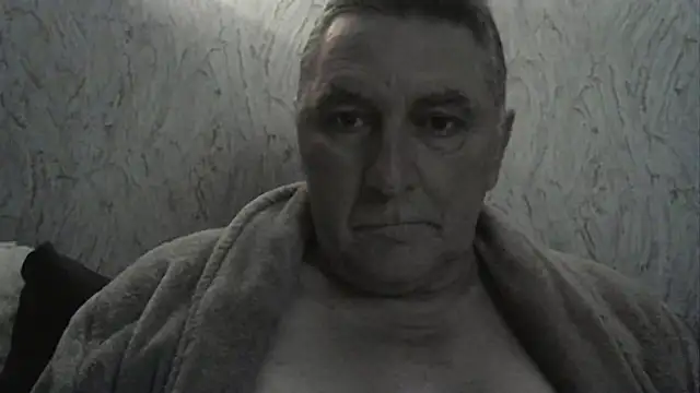 Snapshot of edje59a chatting on 10.23.25 edje59a online show from 10.23.25