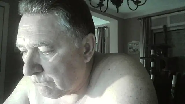 Snapshot of edje59a chatting on 11.04.25 edje59a online show from 11.04.25