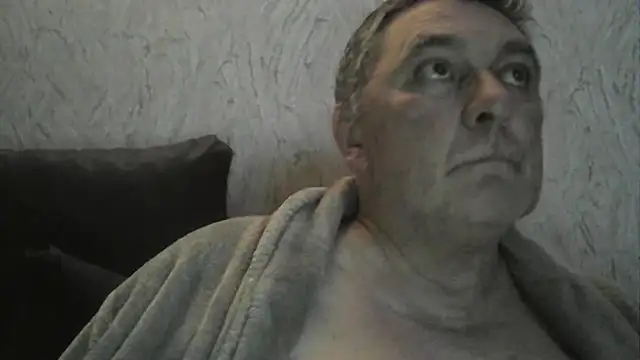 Snapshot of edje59a chatting on 11.20.25 edje59a online show from 11.20.25