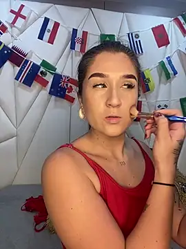 Snapshot of IsabelleMilan chatting on 06.15.26 IsabelleMilan online show from 06.15.26