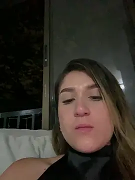 Snapshot of IsabelleMilan chatting on 06.25.26 IsabelleMilan online show from 06.25.26
