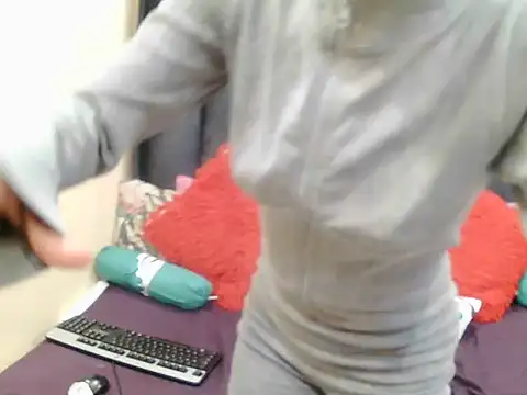 Snapshot of littlevirginangelxx chatting on 05.22.26 littlevirginangelxx online show from 05.22.26