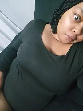 Snapshot of CaramelBBrown chatting on 05.16.26 CaramelBBrown online show from 05.16.26