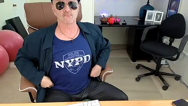 hotdadbod online show from 10.31.25