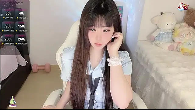 Snapshot of Mititii chatting on 05.29.26 Mititii online show from 05.29.26