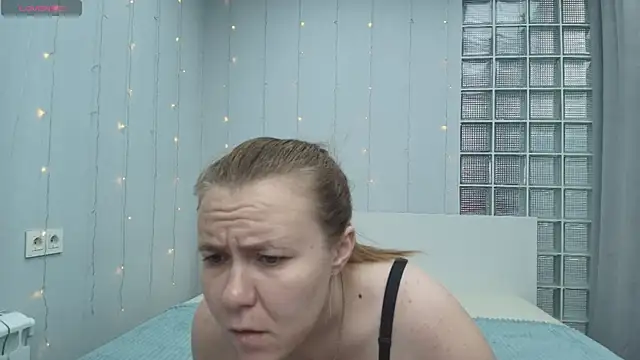Dear hollyy online show from 07.12.26