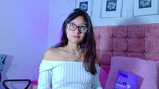 Snapshot of Mila_Dreamm chatting on 06.02.26 Mila Dreamm online show from 06.02.26