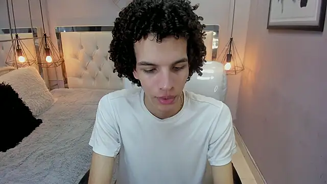 Snapshot of felix_haze chatting on 05.26.26 felix haze online show from 05.26.26