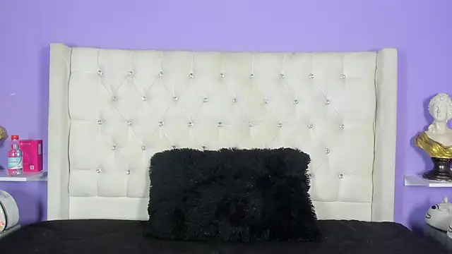 Snapshot of candy_queens_ chatting on 07.18.26 candy queens online show from 07.18.26