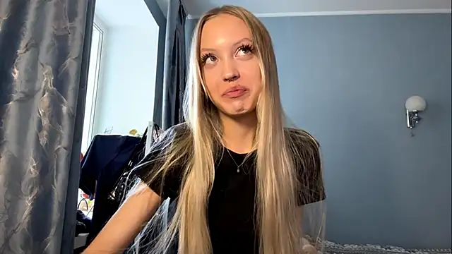 Snapshot of NievesHackey chatting on 05.25.26 NievesHackey online show from 05.25.26