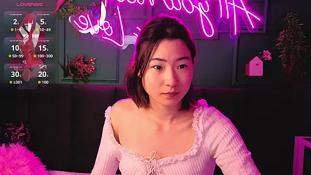 Runi Asian online show from 06.05.26