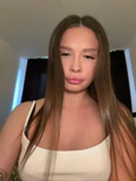 Snapshot of BeautyBella_ chatting on 06.15.26 BeautyBella online show from 06.15.26