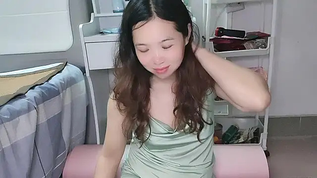 Snapshot of F-Yingying chatting on 05.22.26 F-Yingying online show from 05.22.26