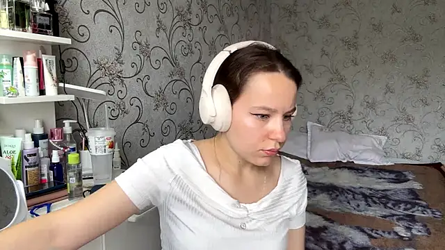 KathyrnEdmison online show from 05.18.26
