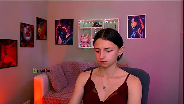 Snapshot of caroline_honeyy chatting on 06.16.26 caroline honeyy online show from 06.16.26