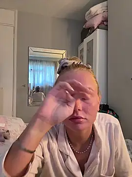 miaflowerxx online show from 05.15.26