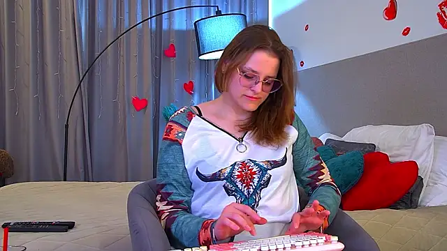 Snapshot of AlexaAvery chatting on 06.02.26 AlexaAvery online show from 06.02.26
