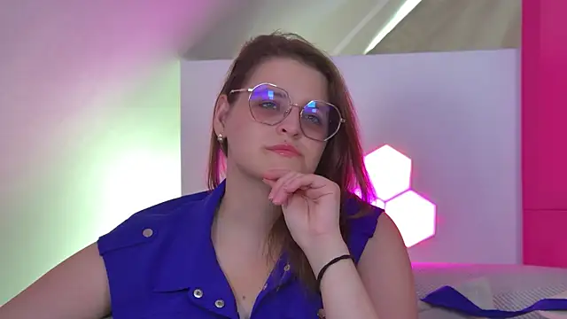 AlexaAvery online show from 07.18.26