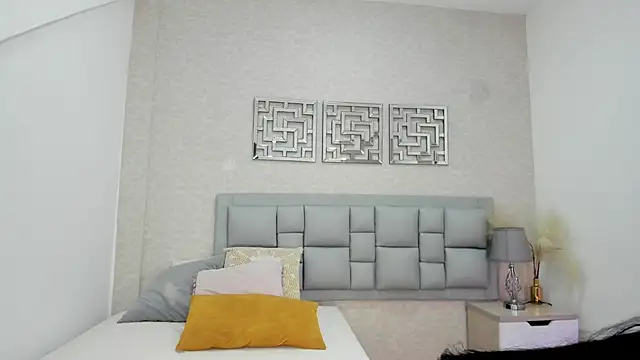 luna25   online show from 06.02.26