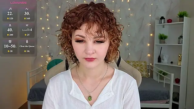 Snapshot of Kira__Fluffy chatting on 07.07.26 Kira Fluffy online show from 07.07.26