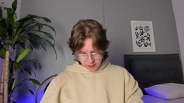 LucasMoraless online show from 06.04.26