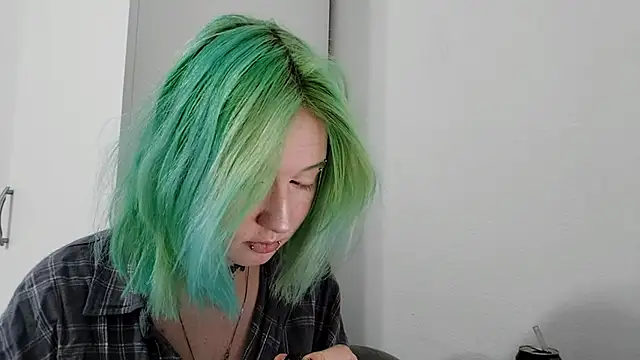 Snapshot of HunXena chatting on 05.24.26 HunXena online show from 05.24.26